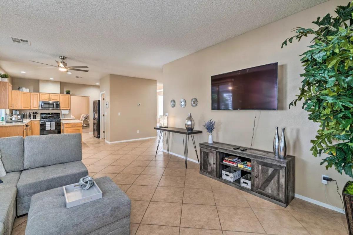 A Beautiful House With Hot Tub, Grill & Games! Villa Las Vegas Exterior foto