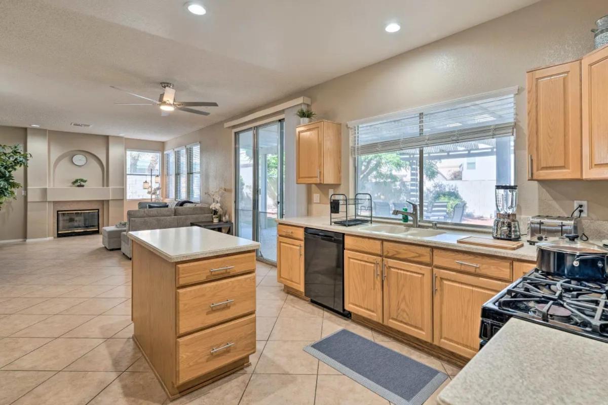 A Beautiful House With Hot Tub, Grill & Games! Villa Las Vegas Exterior foto