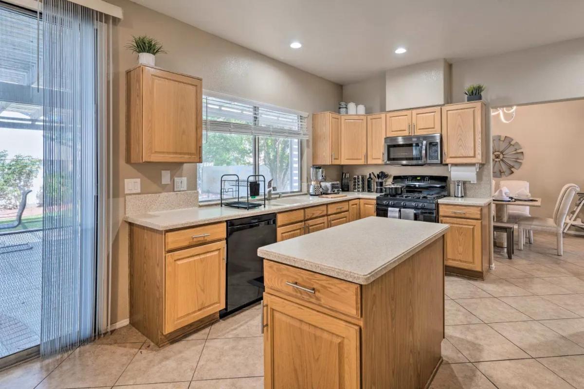A Beautiful House With Hot Tub, Grill & Games! Villa Las Vegas Exterior foto